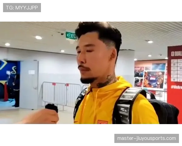 张琳芃这训练完直接泡面配蛋白粉的吃法，真就国足硬汉养生？